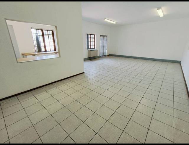 INDUSTRIAL PROPERTY TO RENT IN HALFWAY HOUSE